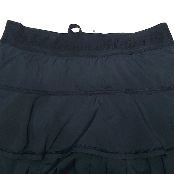 Lululemon cute pleated bottom skirt size 4 - Picture 5 of 11